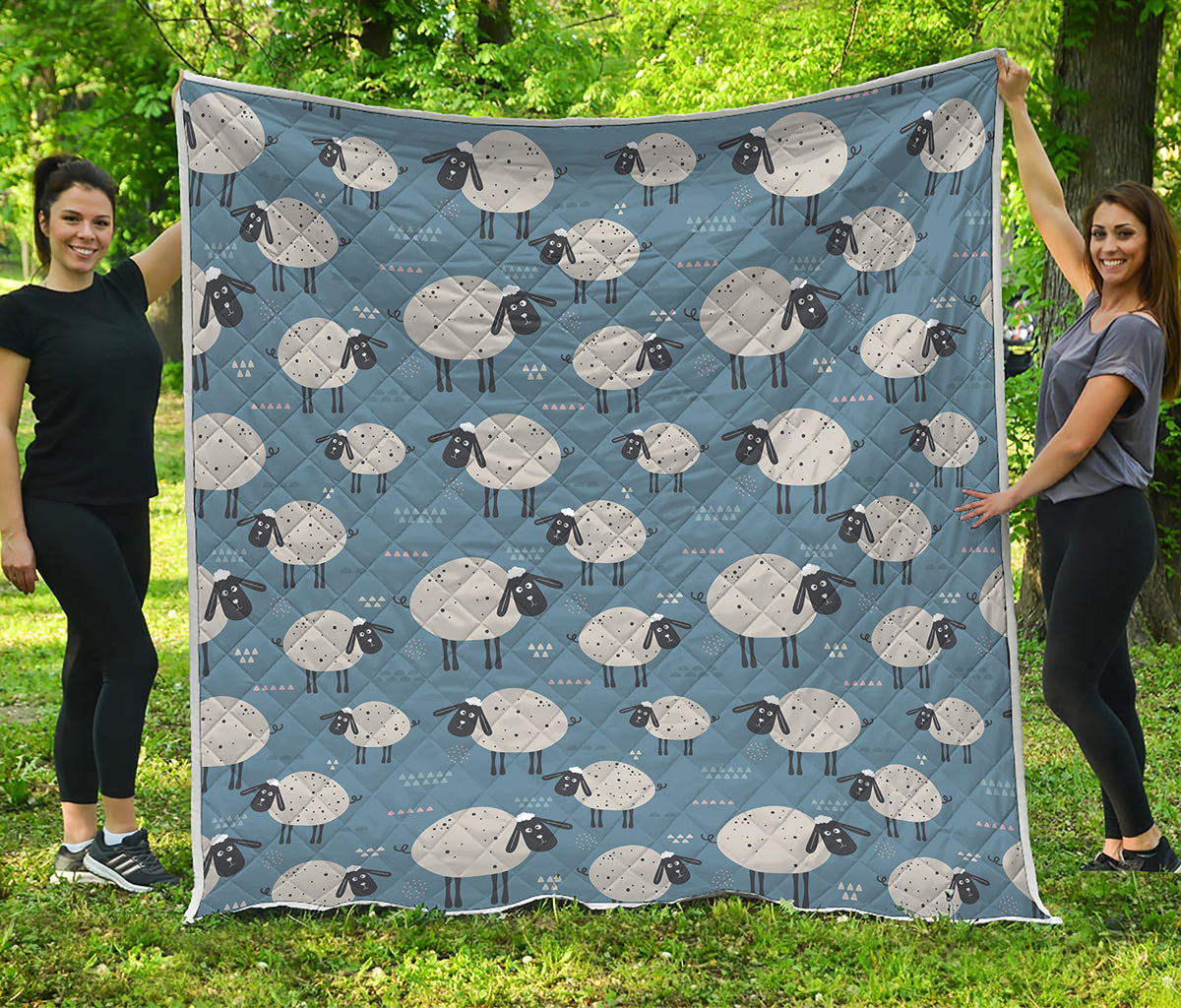 Happy Sheep Pattern Print Quilt