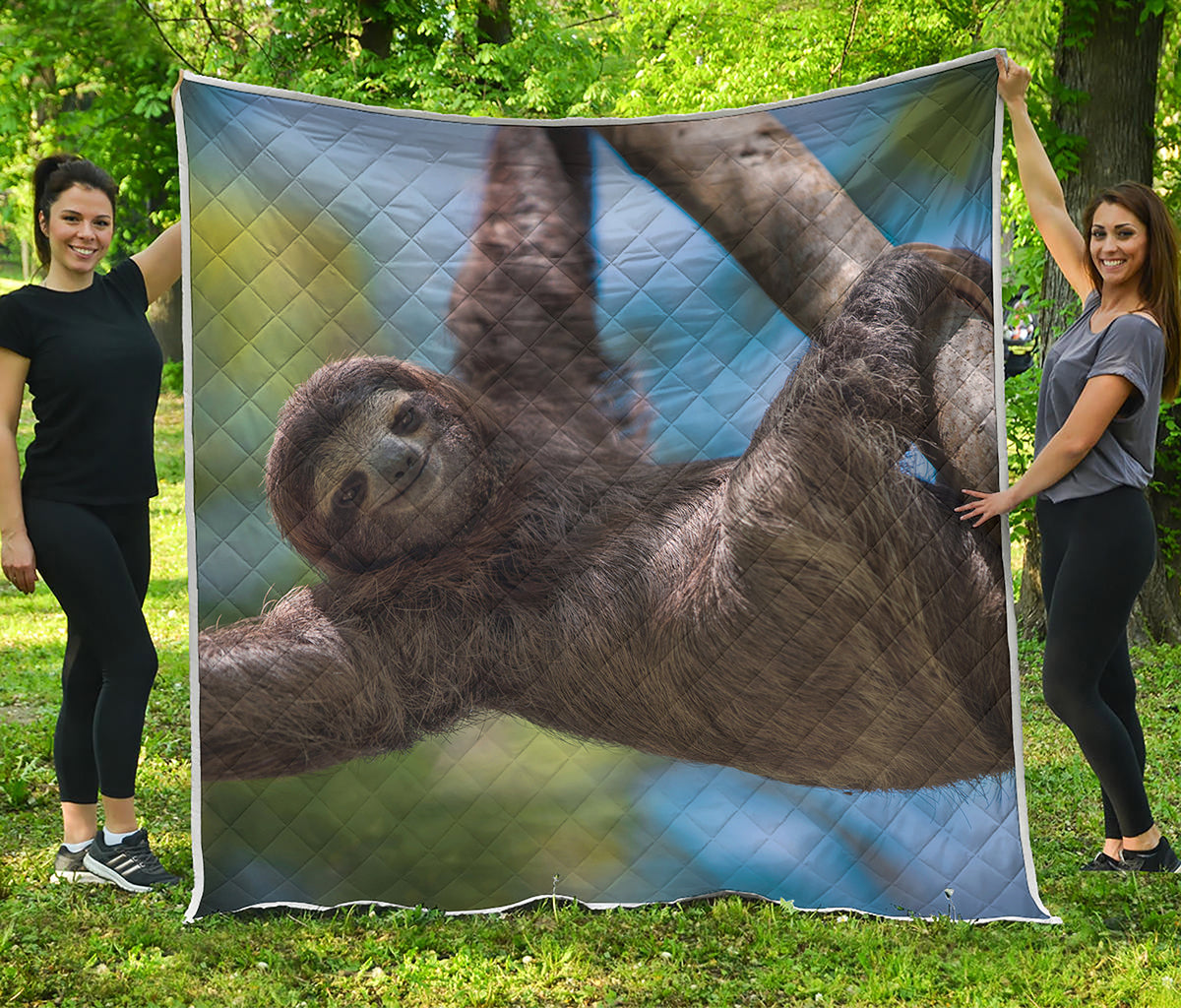 Happy Sloth Print Quilt