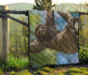 Happy Sloth Print Quilt