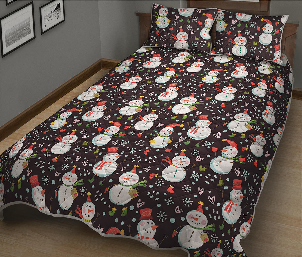 Happy Snowman Pattern Print Quilt Bed Set
