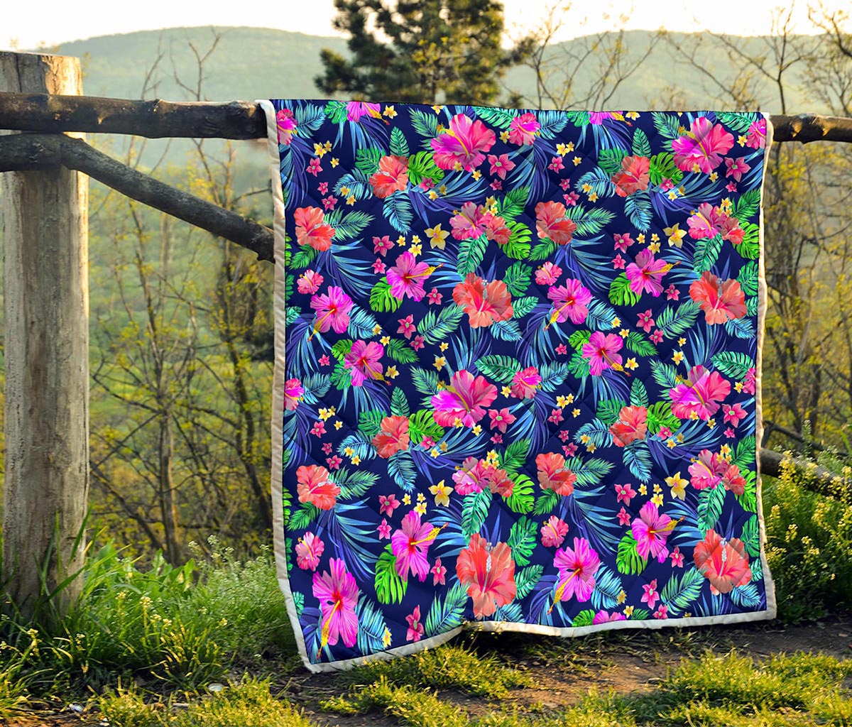 Hawaii Exotic Flowers Pattern Print Quilt