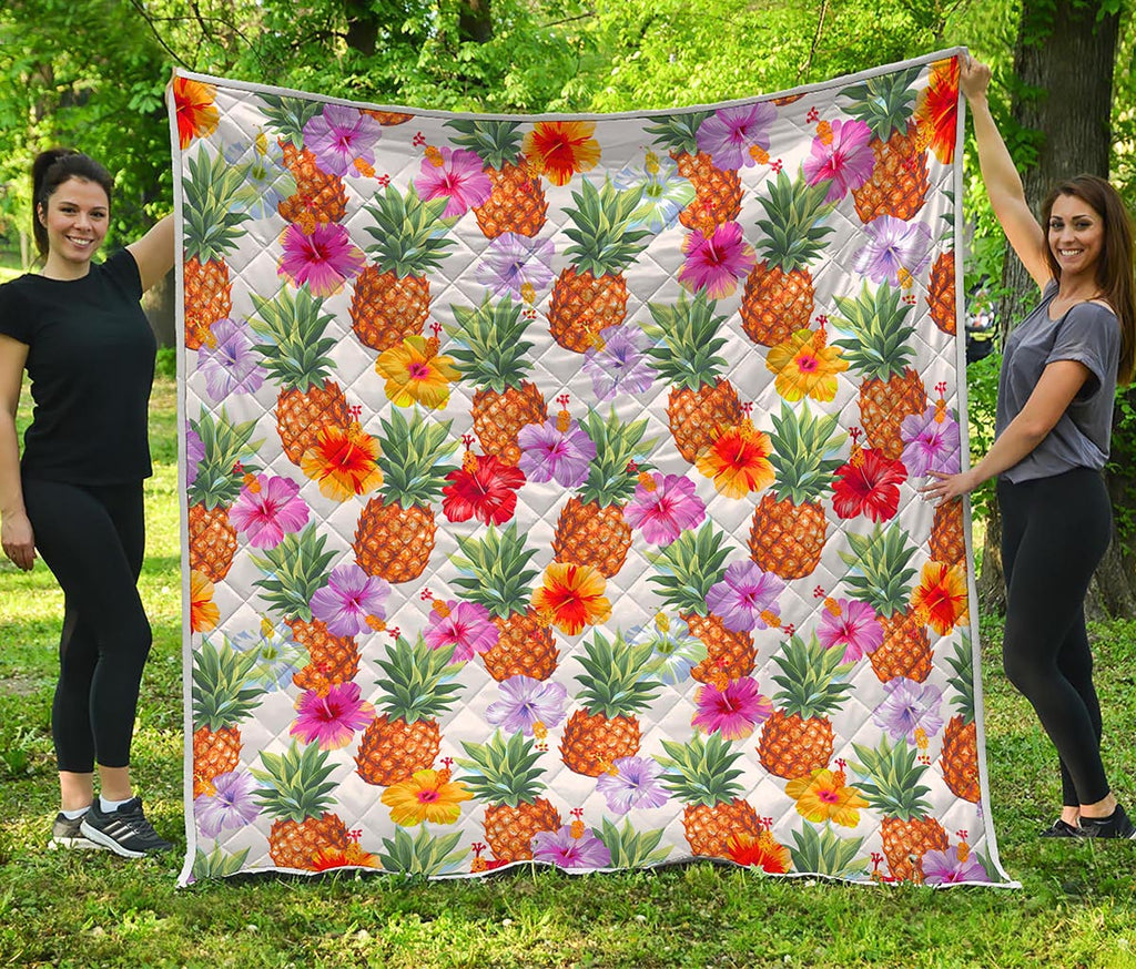 Hawaii Hibiscus Pineapple Pattern Print Quilt