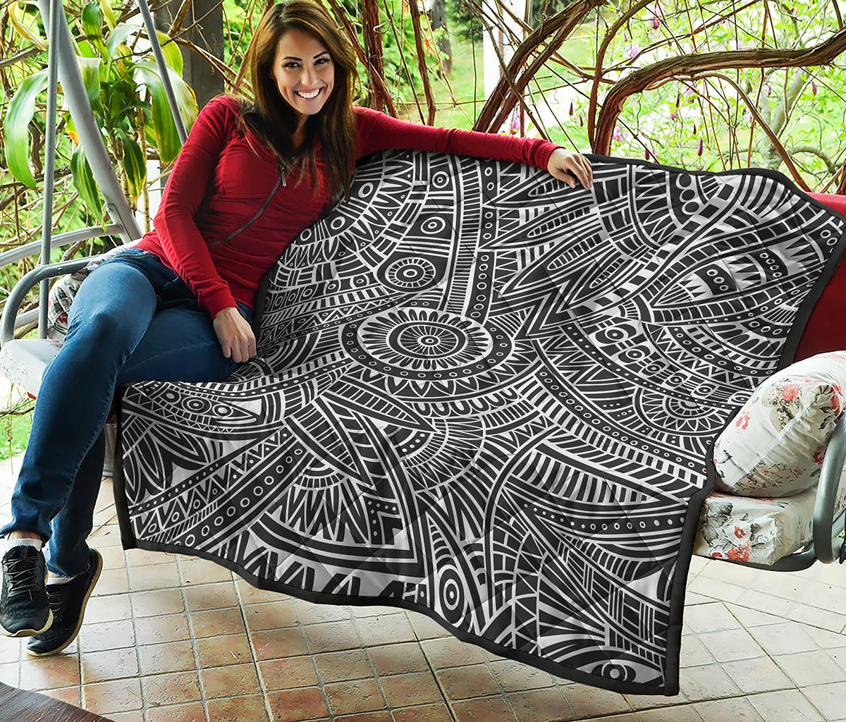 Hawaii Polynesian Tribal Print Quilt