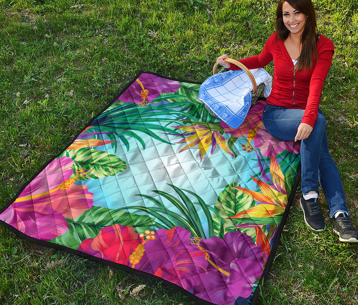 Hawaiian Aloha Flower Print Quilt