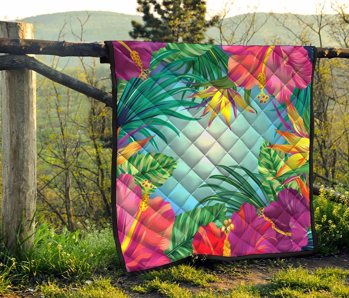 Hawaiian Aloha Flower Print Quilt
