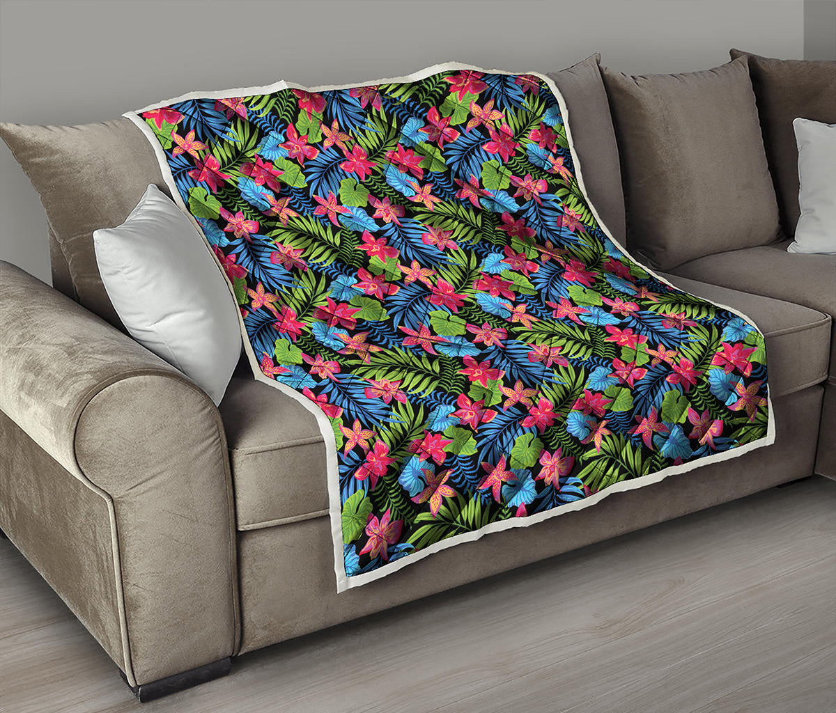 Hawaiian Floral Pattern Print Quilt