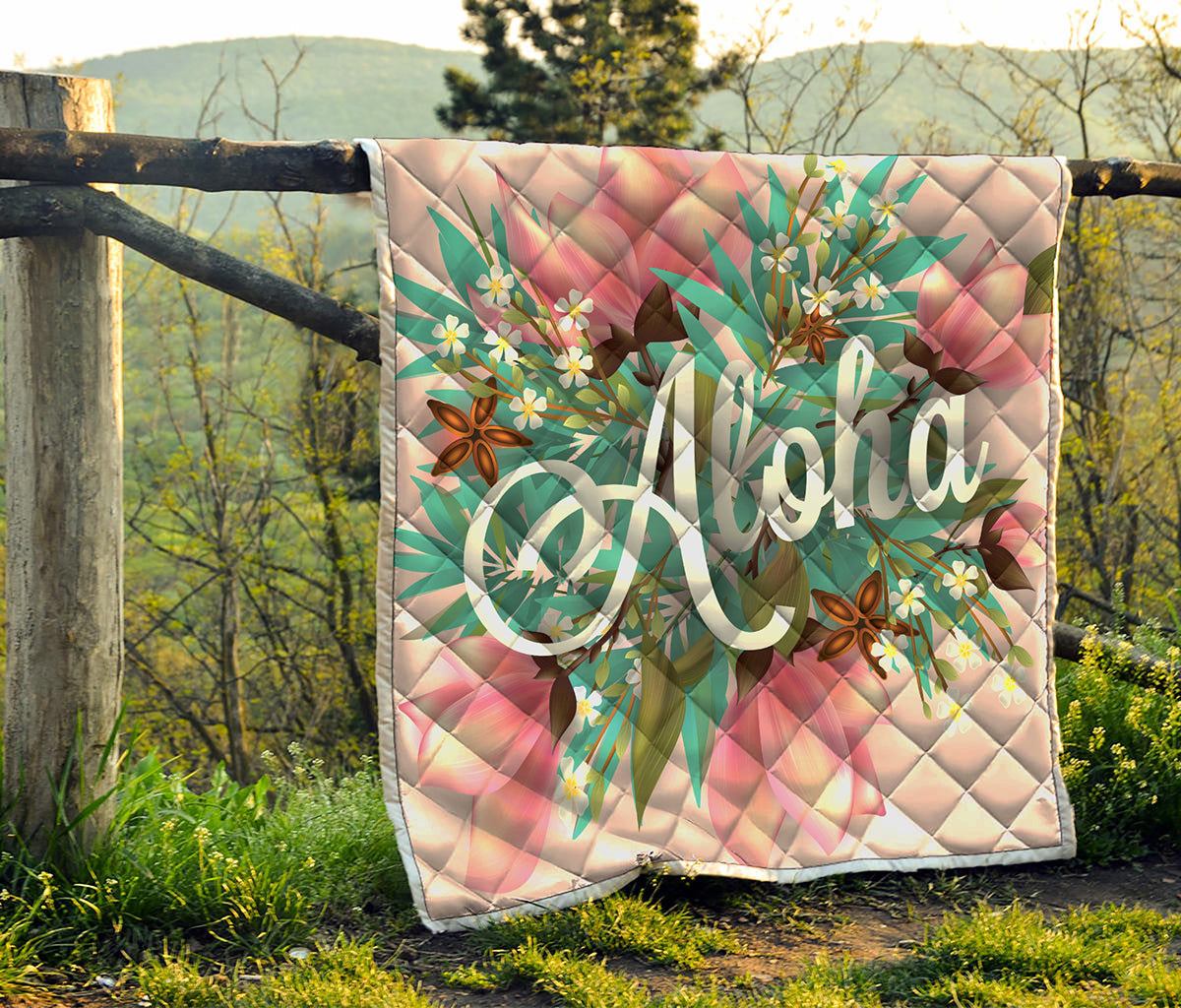 Hawaiian Flower Aloha Print Quilt