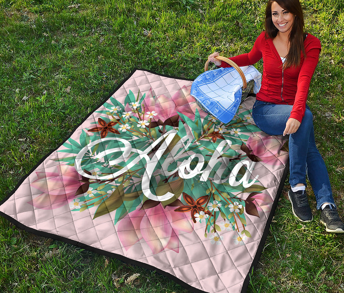 Hawaiian Flower Aloha Print Quilt