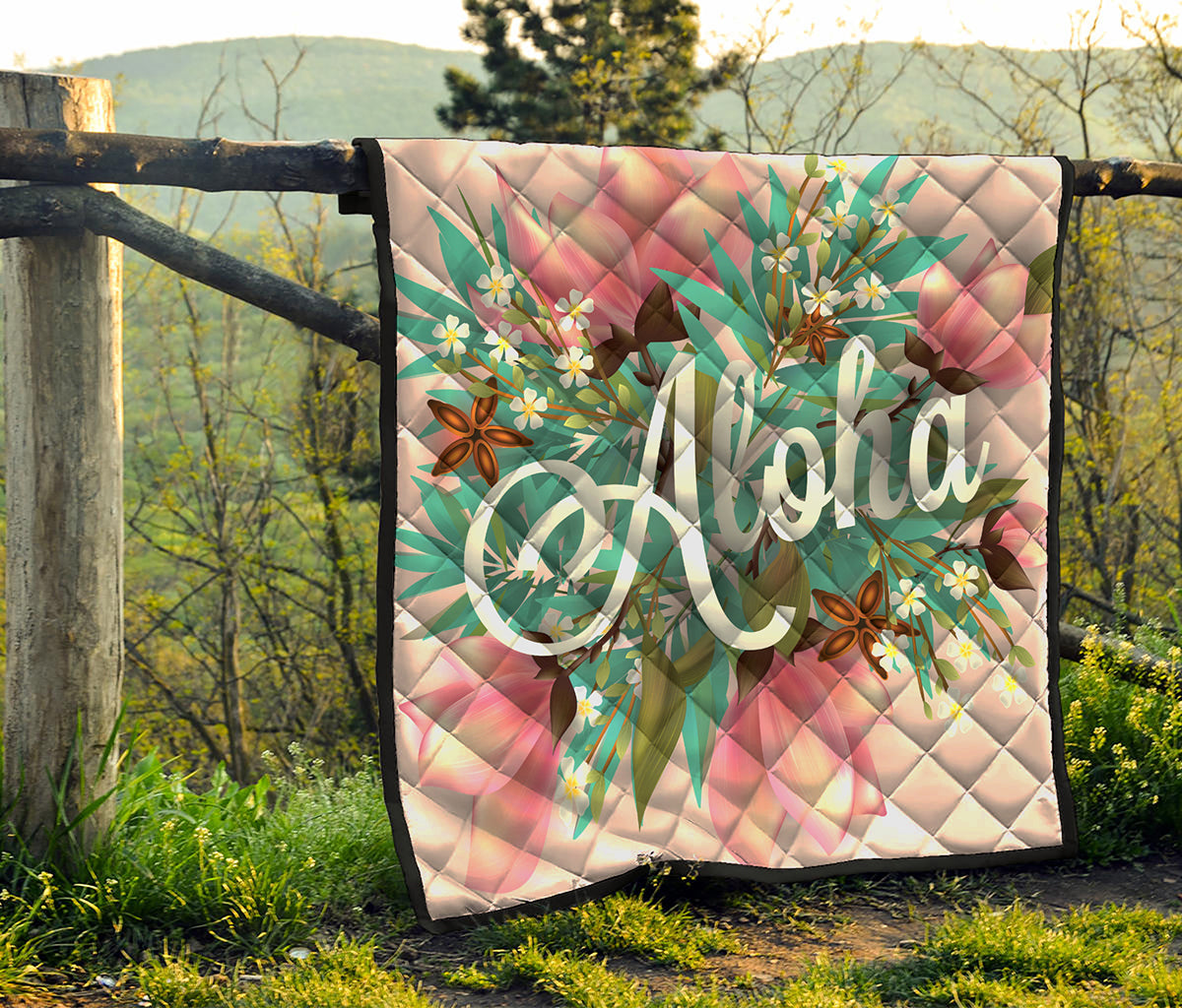 Hawaiian Flower Aloha Print Quilt
