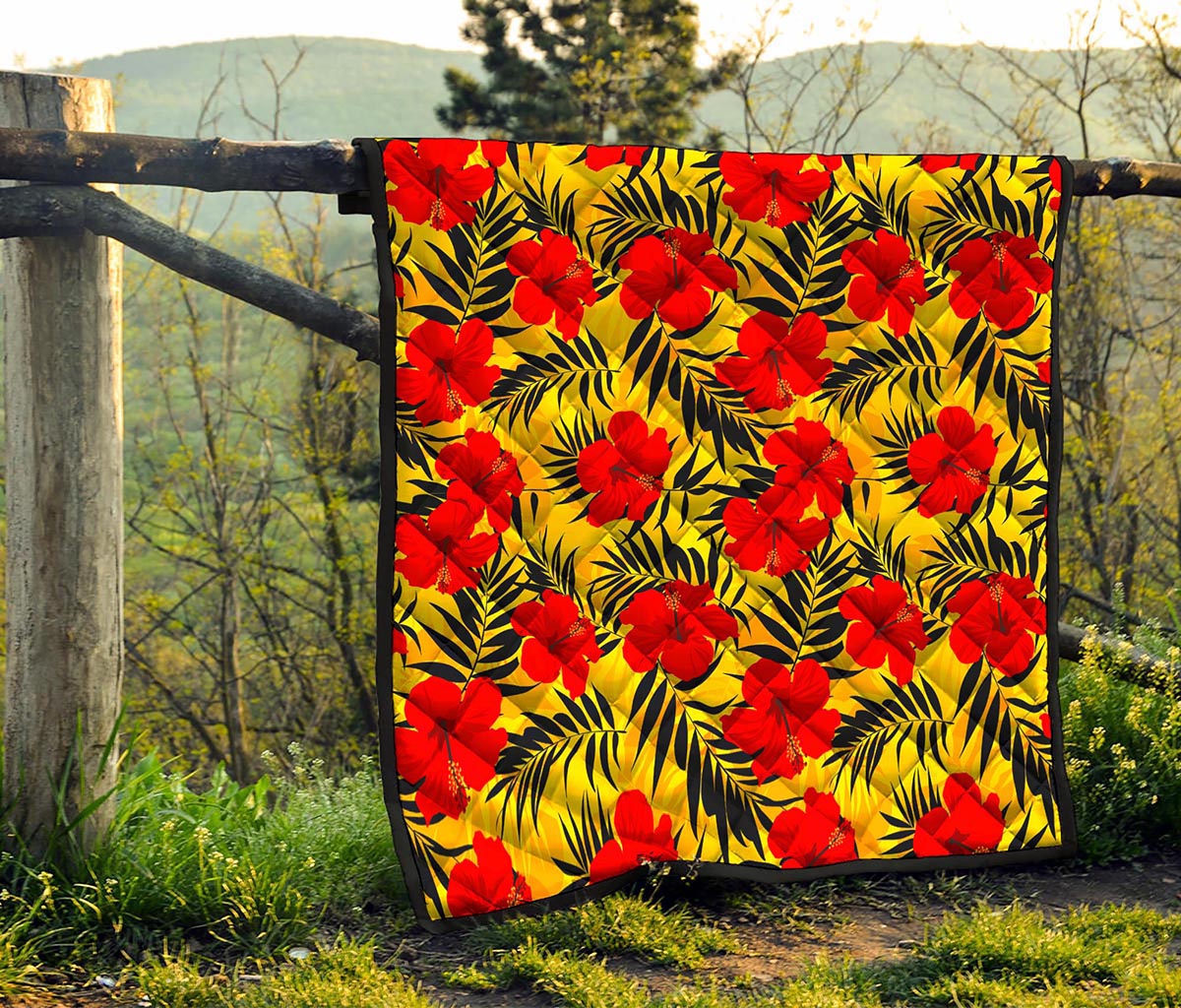 Hawaiian Hibiscus Flowers Pattern Print Quilt