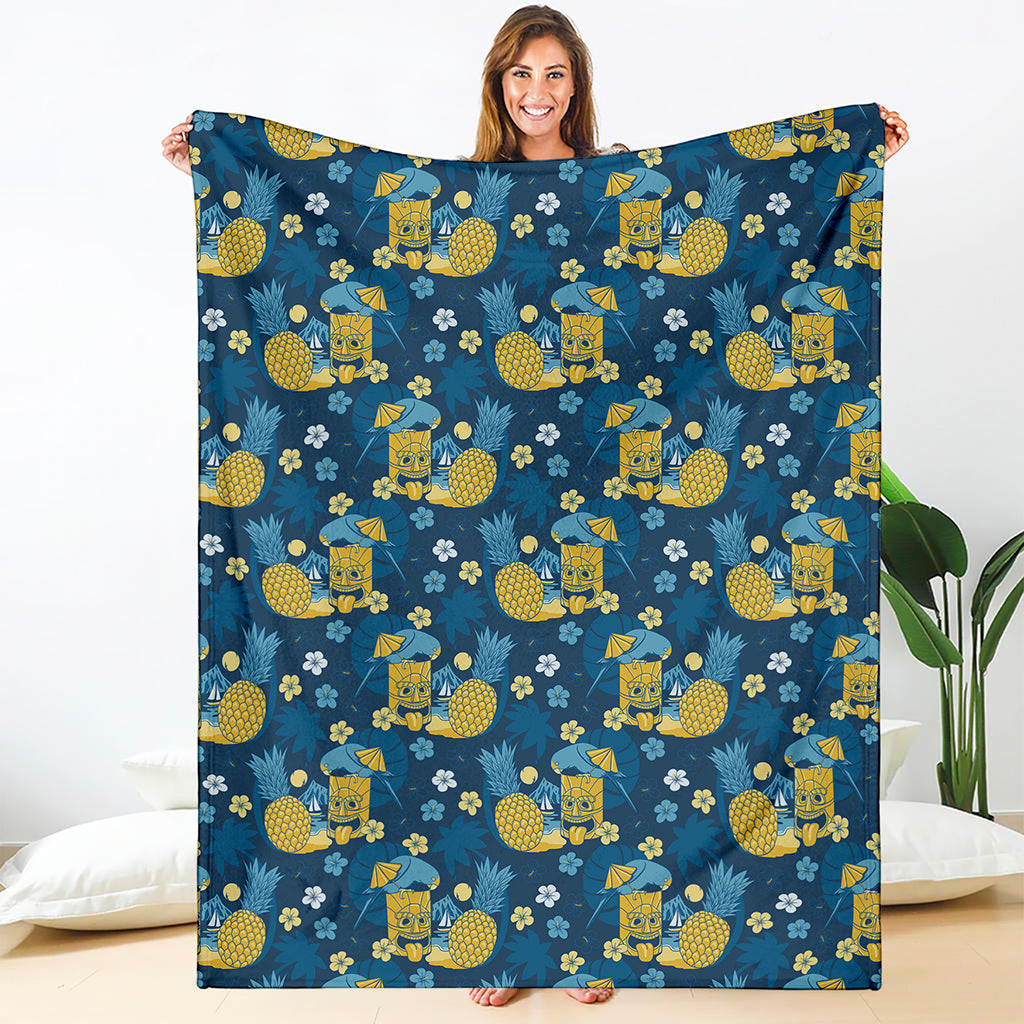 Hawaiian Tiki Pattern Print Blanket