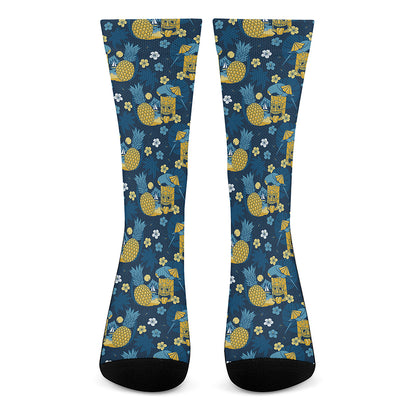 Hawaiian Tiki Pattern Print Crew Socks