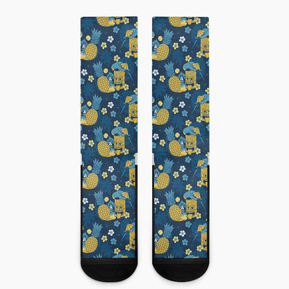 Hawaiian Tiki Pattern Print Crew Socks