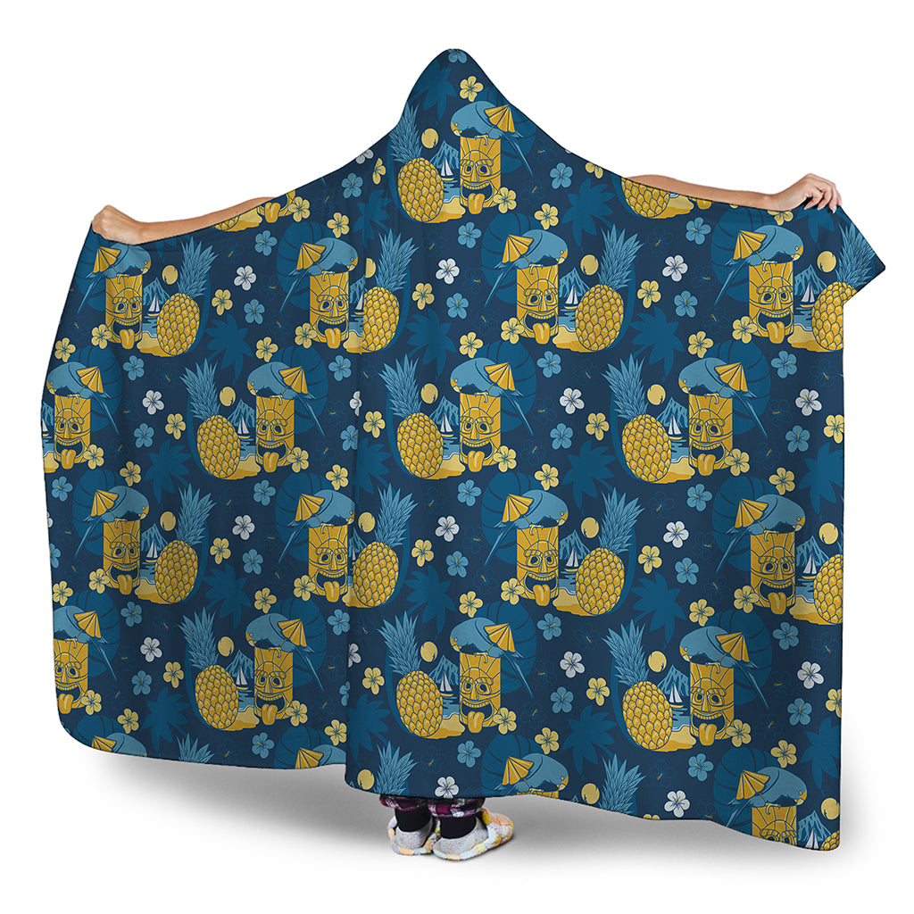 Hawaiian Tiki Pattern Print Hooded Blanket
