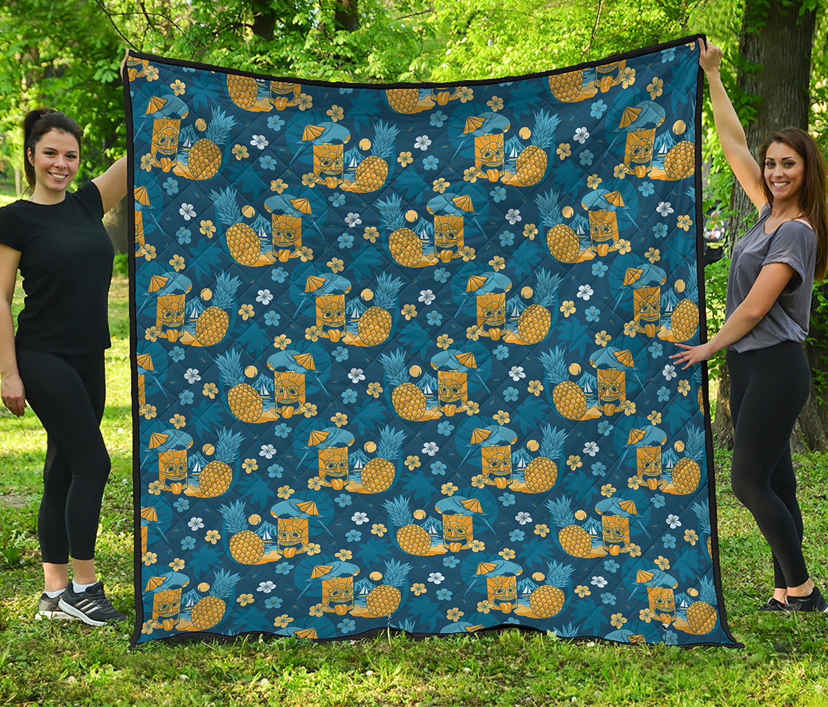 Hawaiian Tiki Pattern Print Quilt