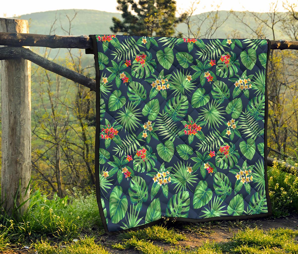 Hawaiian Tropical Leaves Pattern Print Quilt