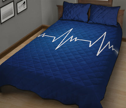 Heartbeat Cardiogram Print Quilt Bed Set