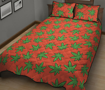 Hemp Leaf Pattern Print Quilt Bed Set