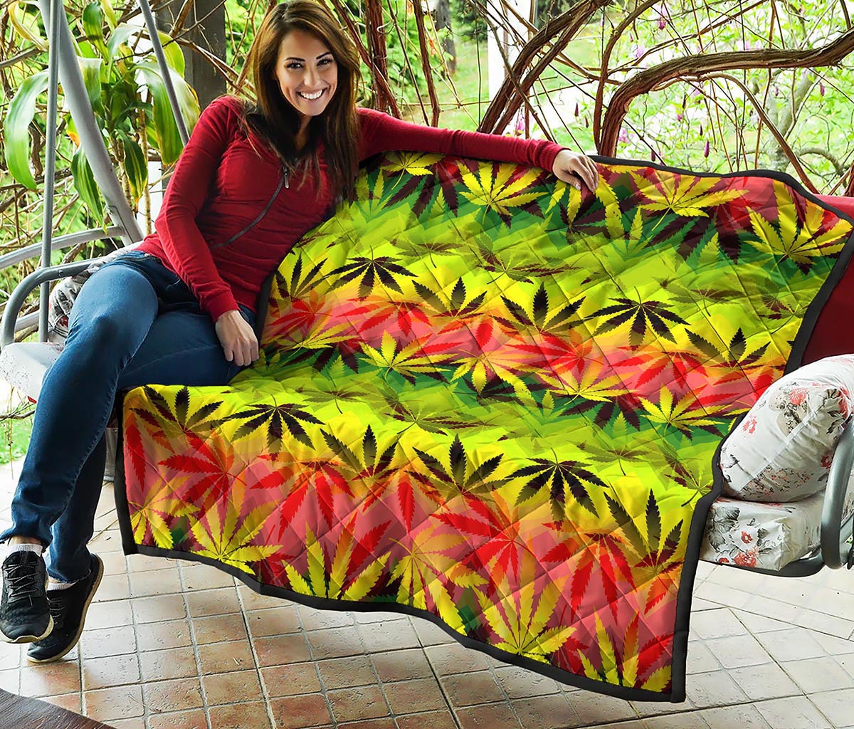 Hemp Leaf Reggae Pattern Print Quilt