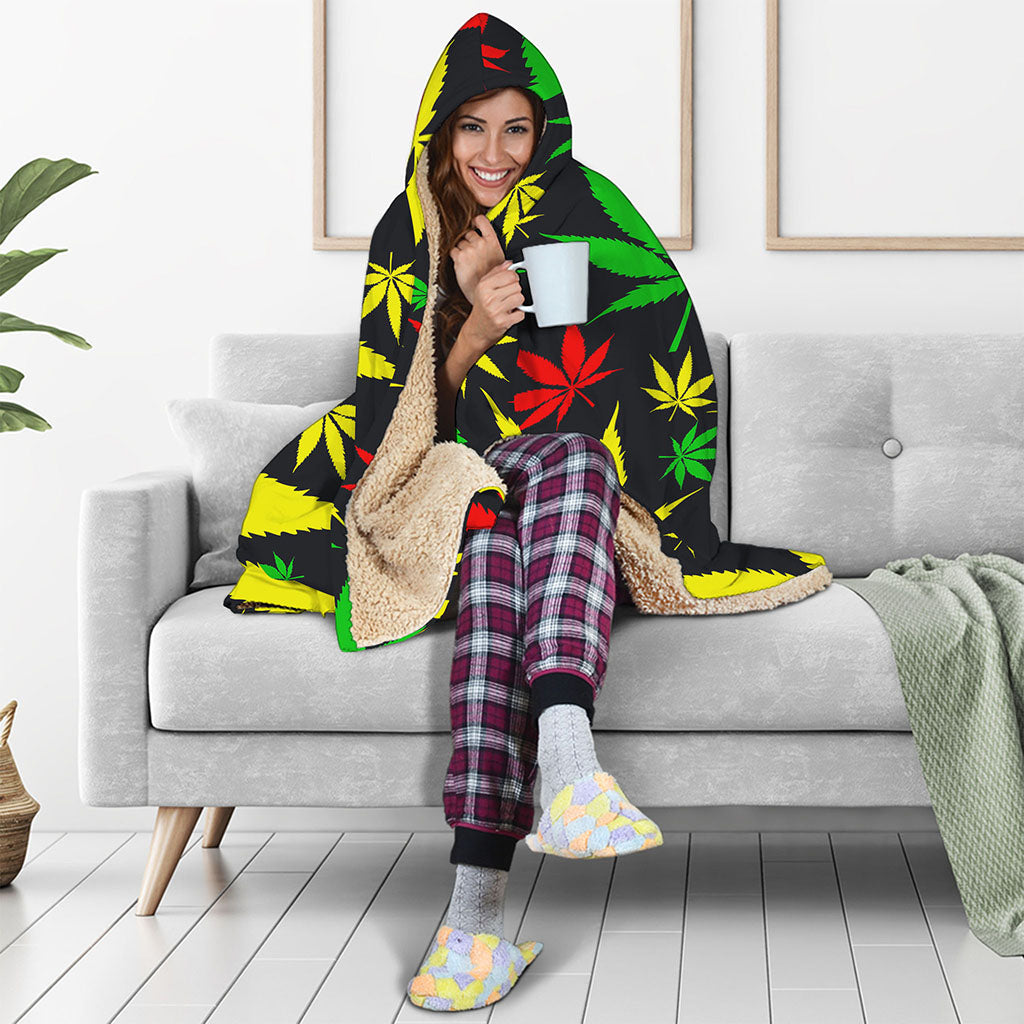 Hemp Leaves Reggae Pattern Print Hooded Blanket
