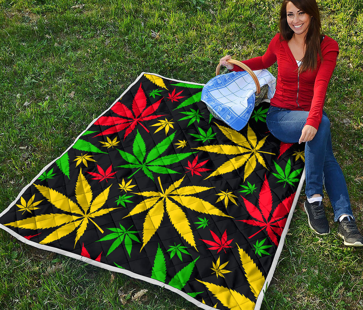 Hemp Leaves Reggae Pattern Print Quilt