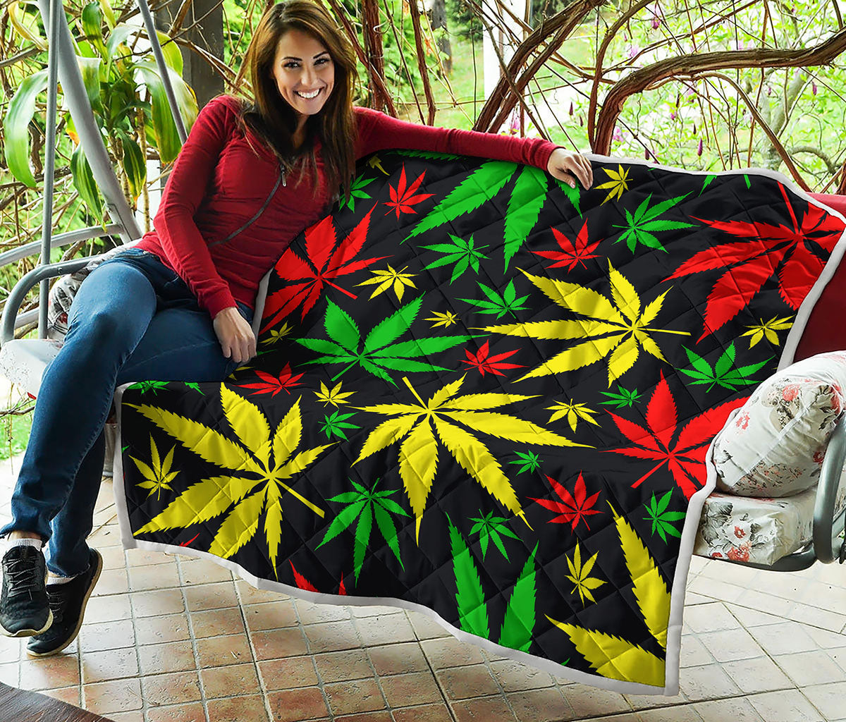 Hemp Leaves Reggae Pattern Print Quilt