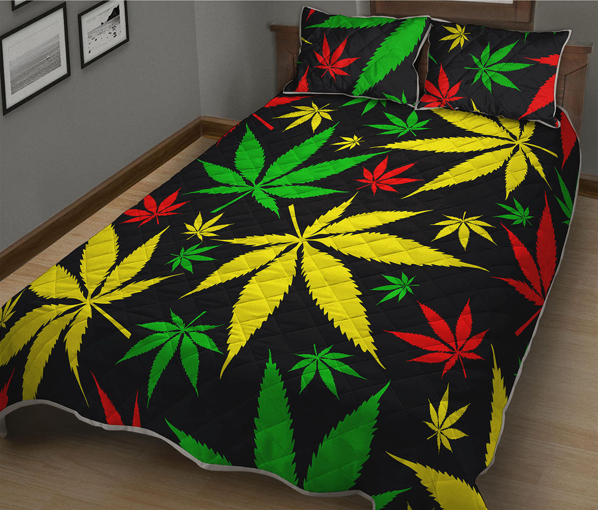 Hemp Leaves Reggae Pattern Print Quilt Bed Set