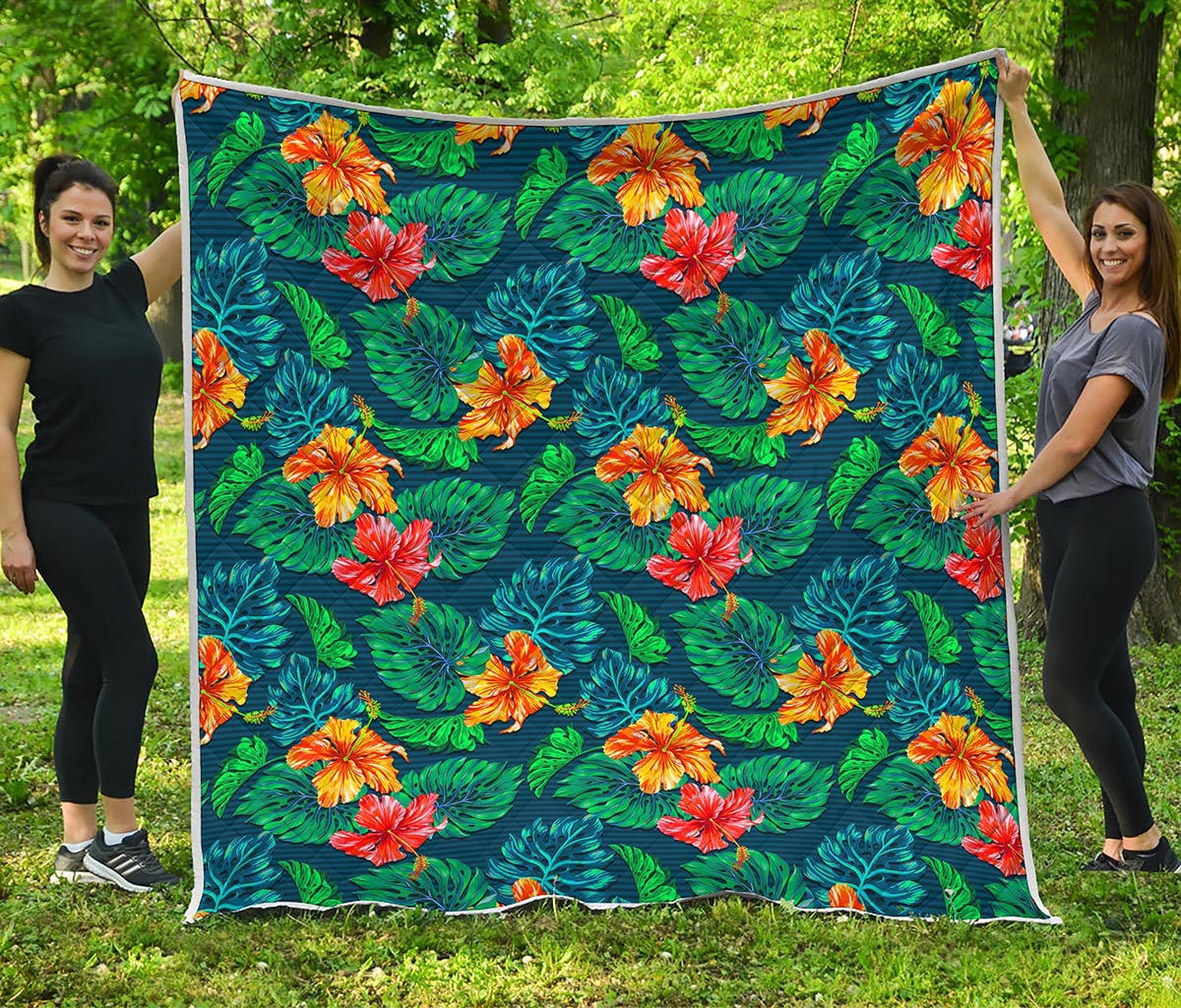 Hibiscus Monstera Hawaii Pattern Print Quilt