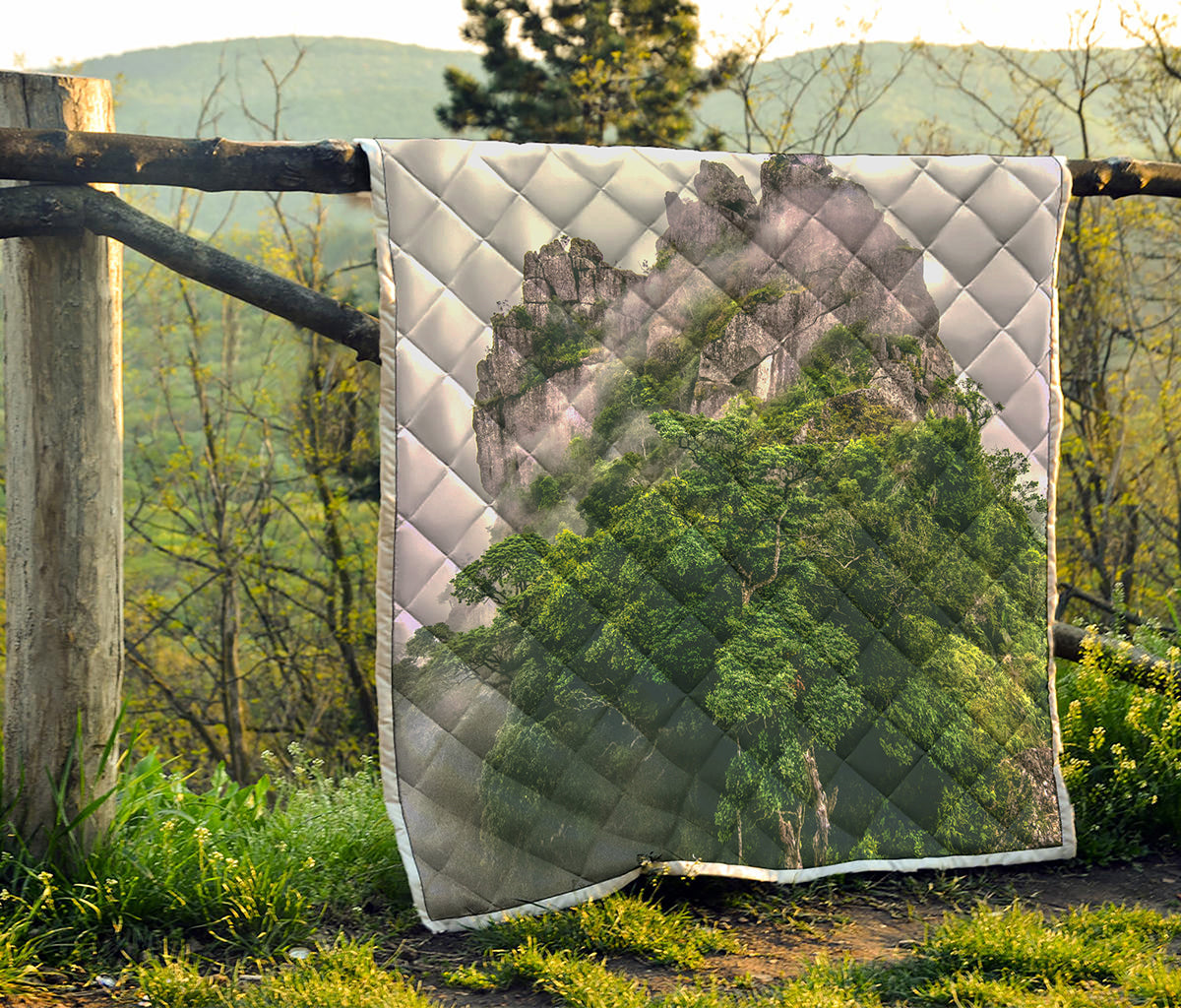 High Mountain Print Quilt