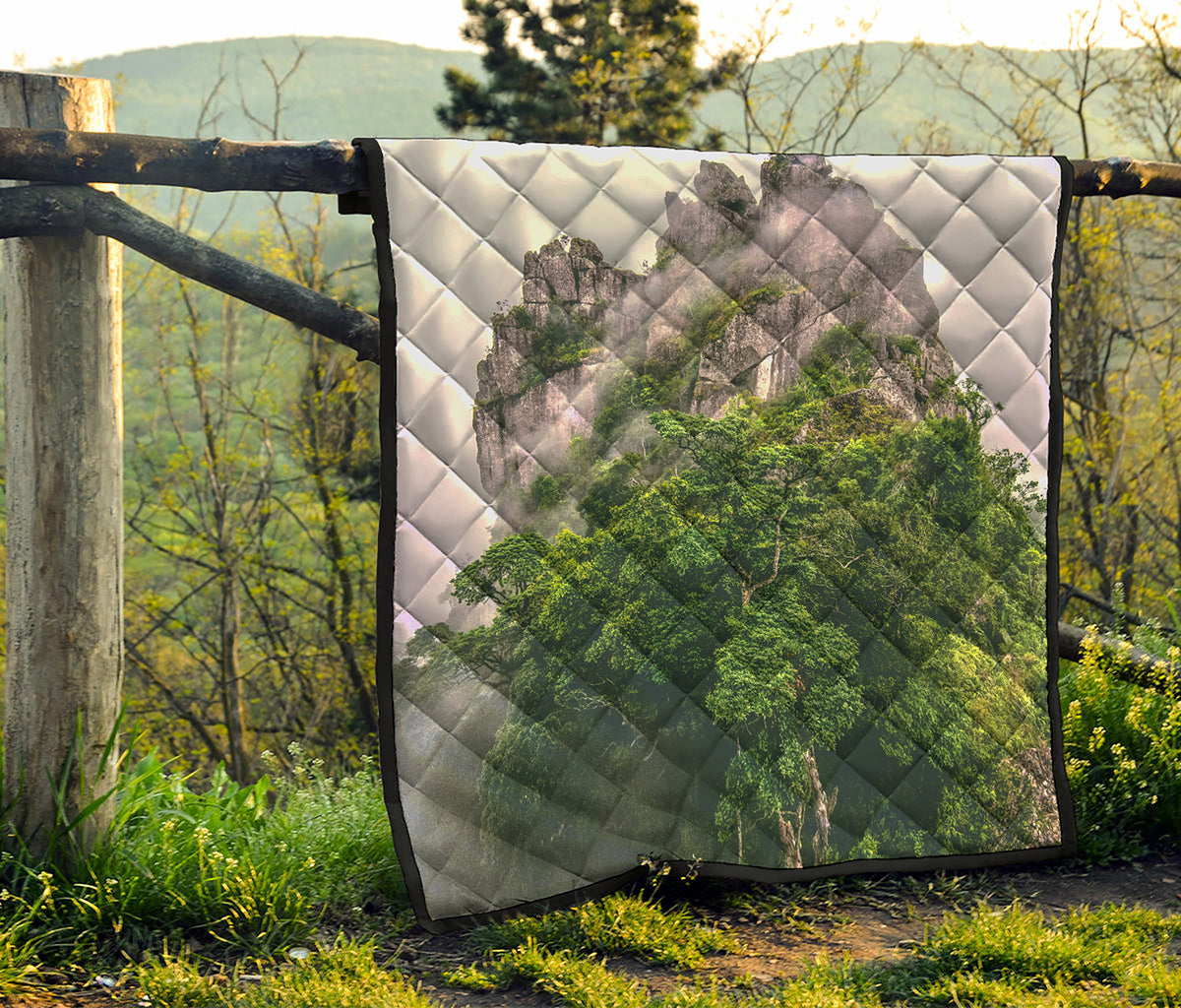 High Mountain Print Quilt