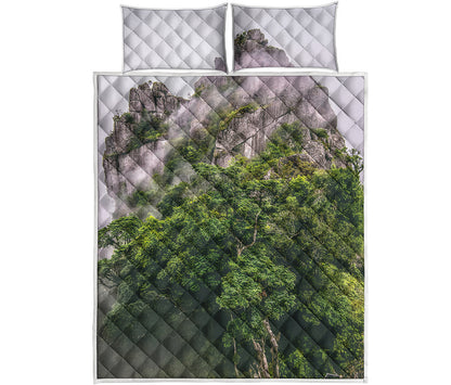 High Mountain Print Quilt Bed Set