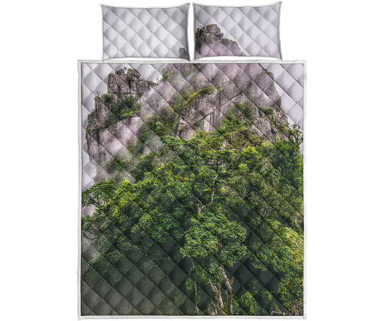 High Mountain Print Quilt Bed Set