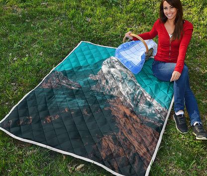 Himalaya Mountain Print Quilt