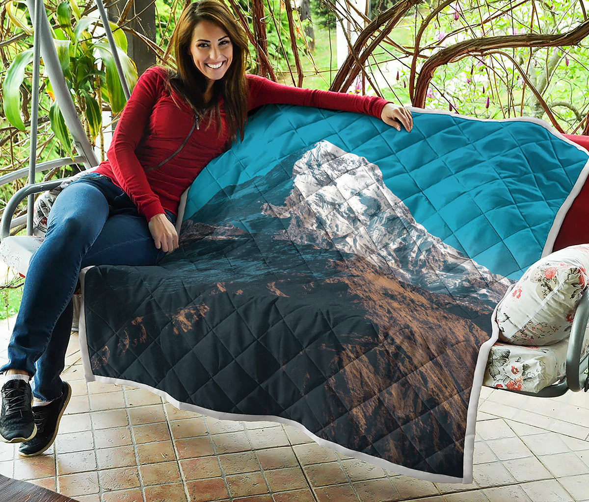 Himalaya Mountain Print Quilt