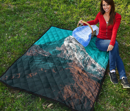 Himalaya Mountain Print Quilt