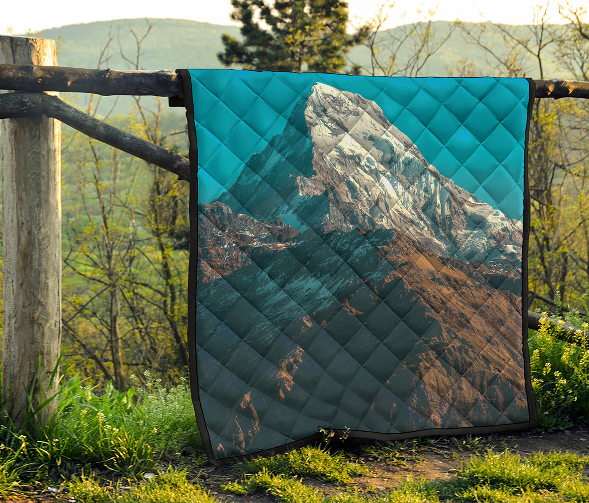 Himalaya Mountain Print Quilt