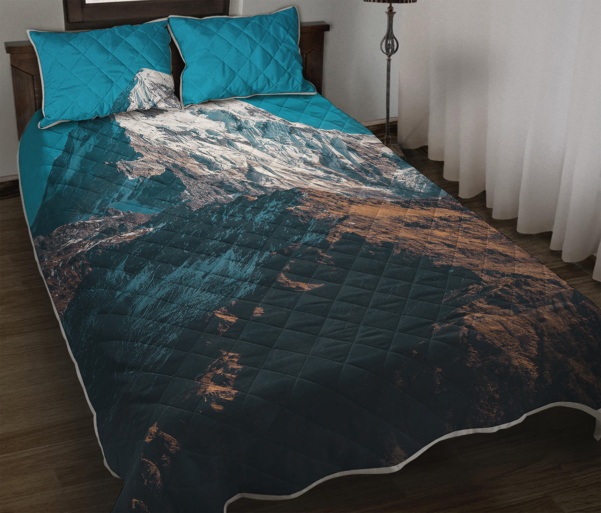 Himalaya Mountain Print Quilt Bed Set