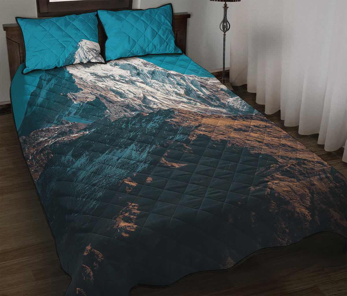 Himalaya Mountain Print Quilt Bed Set