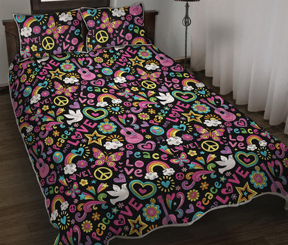 Hippie Peace Sign And Love Pattern Print Quilt Bed Set