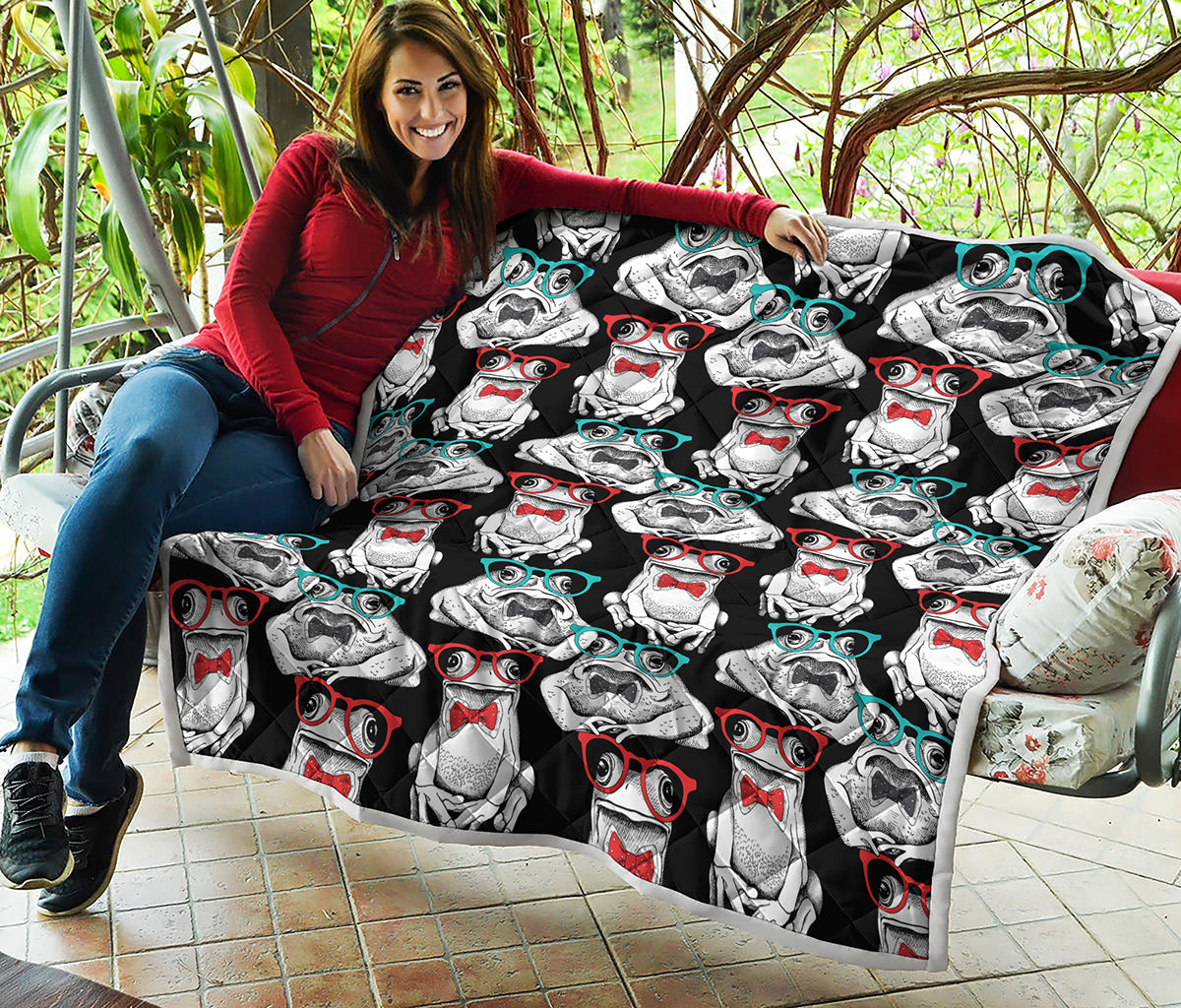 Hipster Frog Pattern Print Quilt