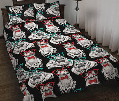 Hipster Frog Pattern Print Quilt Bed Set