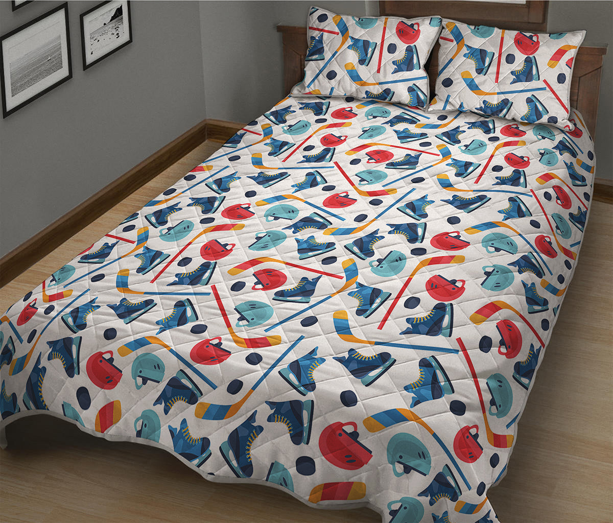 Hockey Equipment Pattern Print Quilt Bed Set