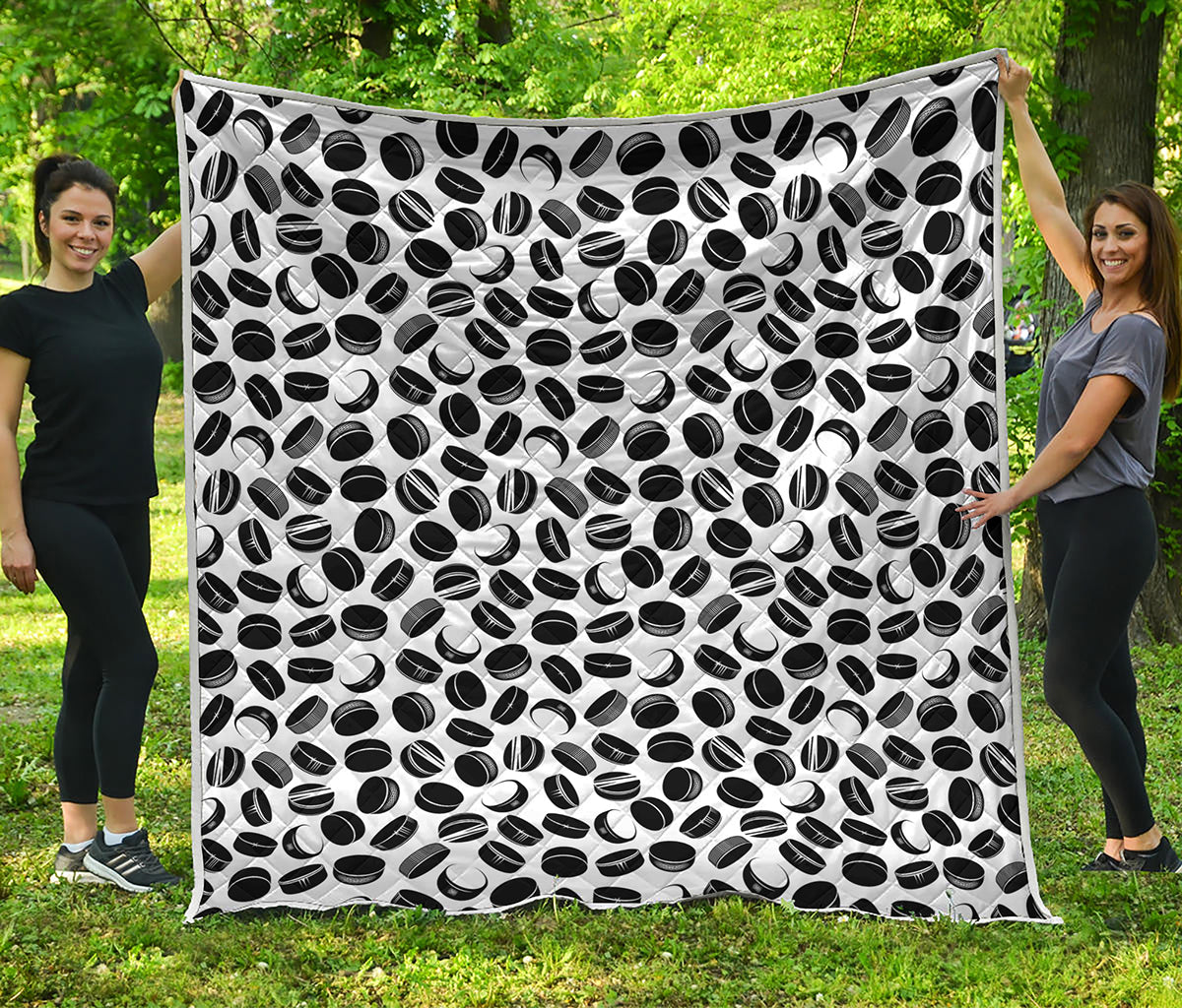 Hockey Puck Pattern Print Quilt