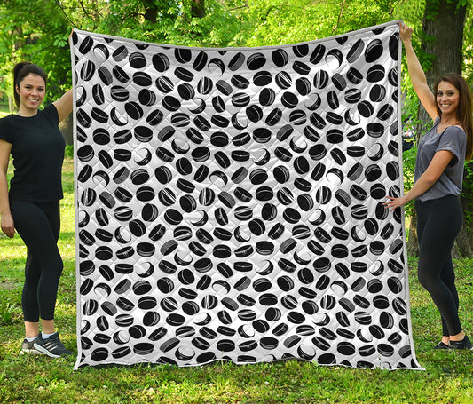 Hockey Puck Pattern Print Quilt