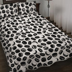 Hockey Puck Pattern Print Quilt Bed Set