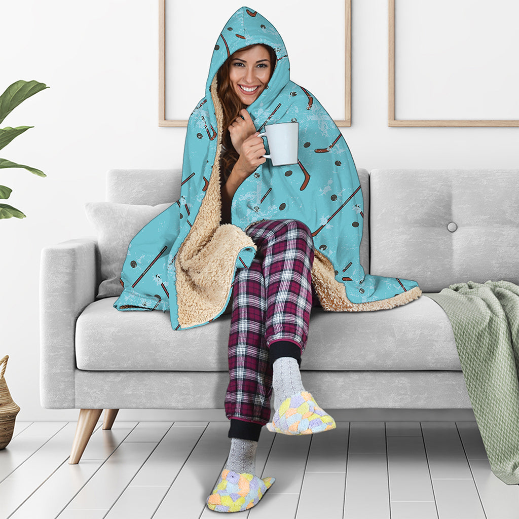 Hockey Stick And Puck Pattern Print Hooded Blanket