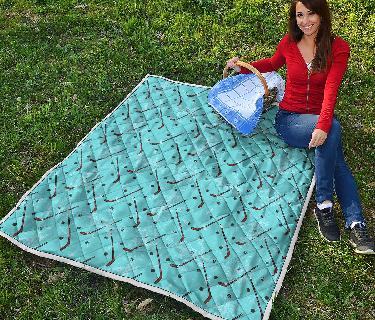 Hockey Stick And Puck Pattern Print Quilt