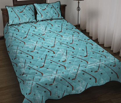 Hockey Stick And Puck Pattern Print Quilt Bed Set