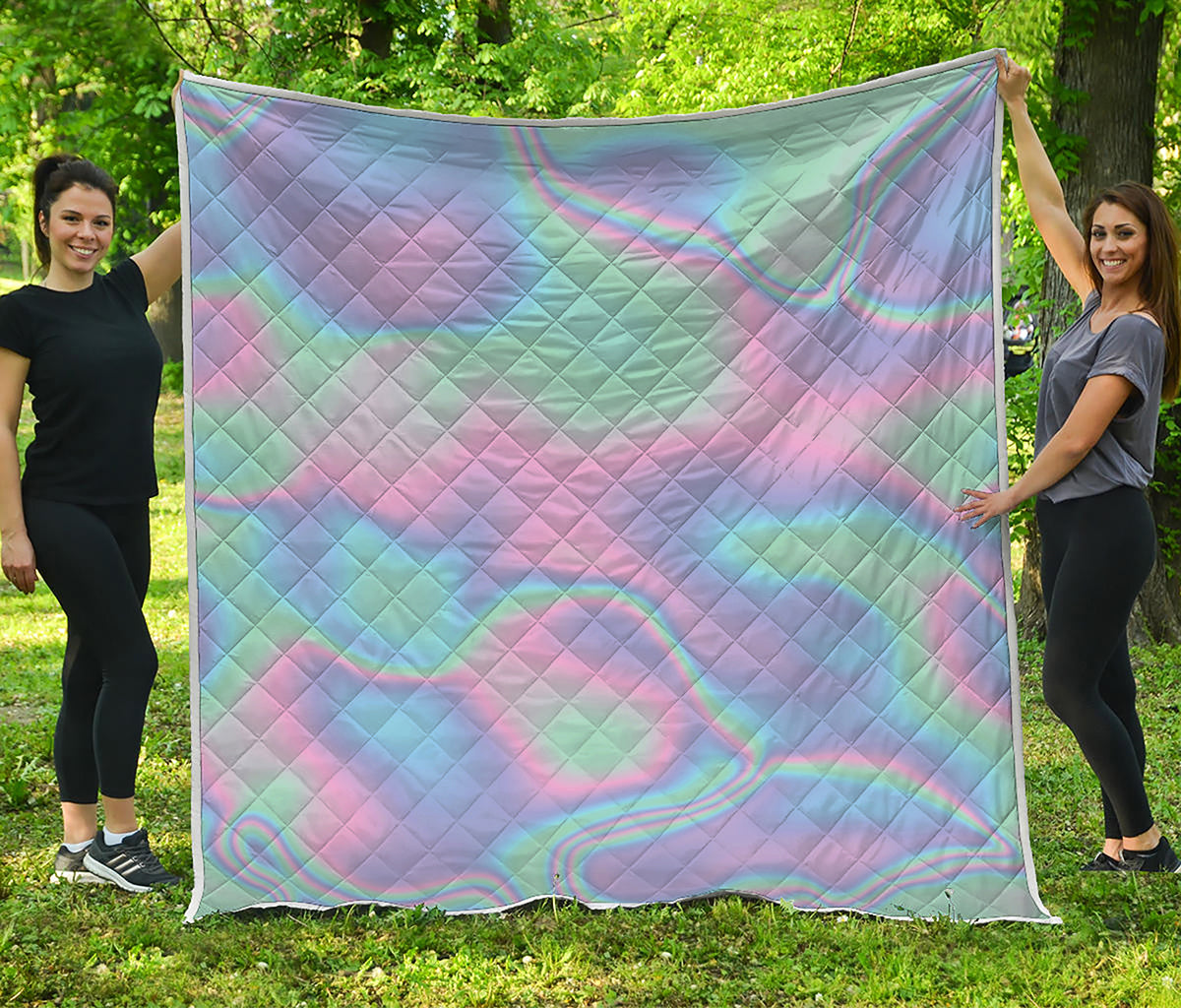 Holographic Waves Print Quilt