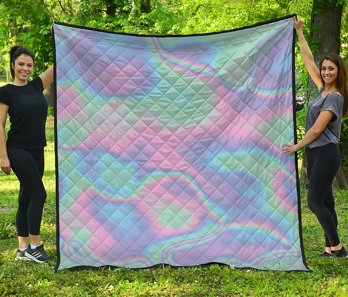 Holographic Waves Print Quilt